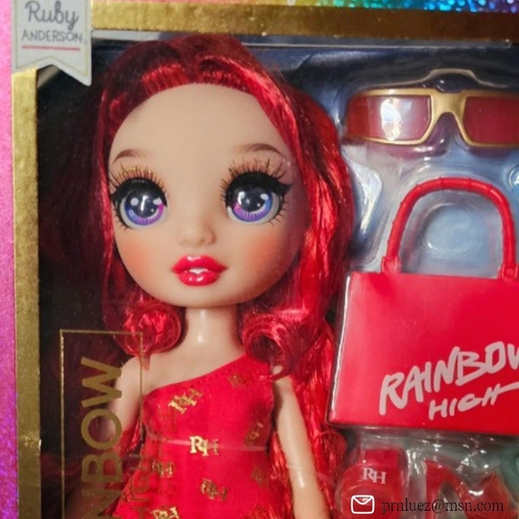 Rainbow High Ruby Anderson Swim & Style - Picture 2 of 9